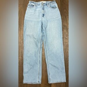 Hollister Curvy Ultra High-Rise Dad Jeans Size 28
